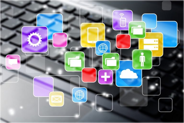 Applications mobiles, logiciels métier, systèmes de gestion, API, automatisation des processus